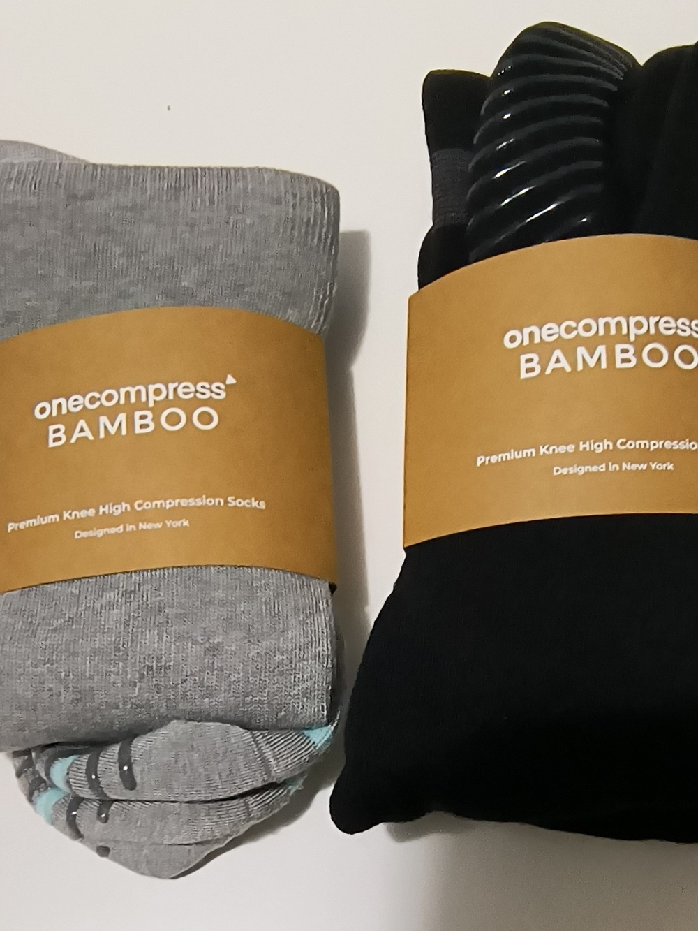 BAMBOO Men's Athletic Knee-High Socks in Black & Light Gray